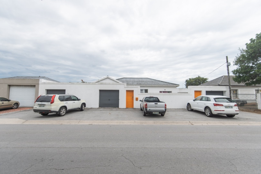 6 Bedroom Property for Sale in Newton Park Eastern Cape